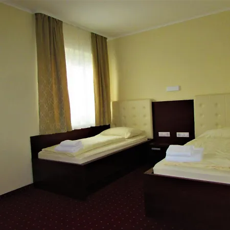 Gostisce Zvezda בית הארחה 3*